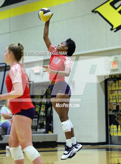Thumbnail 1 in Centennial @ Crandall photogallery.