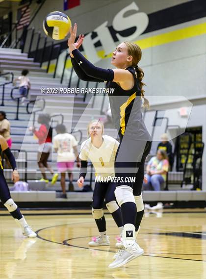 Thumbnail 1 in Centennial @ Crandall photogallery.