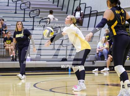 Thumbnail 1 in Centennial @ Crandall photogallery.