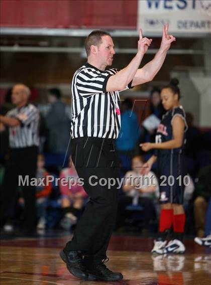 Thumbnail 3 in Peekskill vs. Pearl River (Section 1 Class A Semifinal) photogallery.