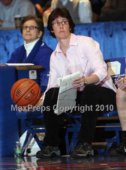 Thumbnail 2 in Peekskill vs. Pearl River (Section 1 Class A Semifinal) photogallery.