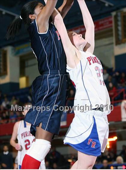 Thumbnail 2 in Peekskill vs. Pearl River (Section 1 Class A Semifinal) photogallery.