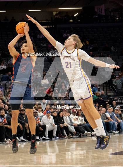 Thumbnail 2 in Roosevelt vs Archbishop Riordan ( CIF Open Div. Final) photogallery.
