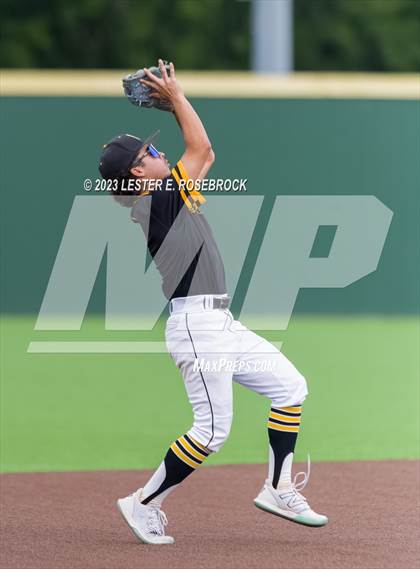 Thumbnail 2 in Alexander vs. Brennan (UIL 6A Bi-District Playoffs) photogallery.