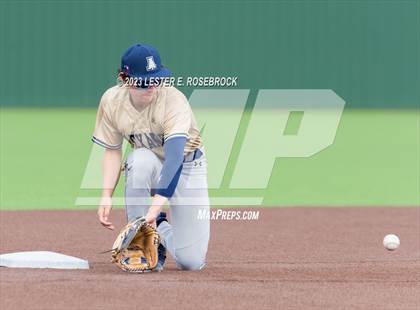 Thumbnail 3 in Alexander vs. Brennan (UIL 6A Bi-District Playoffs) photogallery.