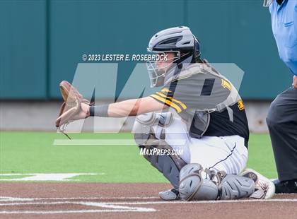 Thumbnail 3 in Alexander vs. Brennan (UIL 6A Bi-District Playoffs) photogallery.