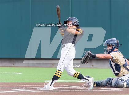 Thumbnail 2 in Alexander vs. Brennan (UIL 6A Bi-District Playoffs) photogallery.