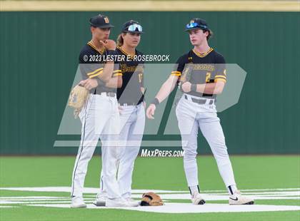 Thumbnail 2 in Alexander vs. Brennan (UIL 6A Bi-District Playoffs) photogallery.