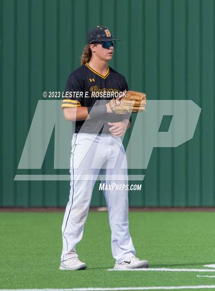 Thumbnail 3 in Alexander vs. Brennan (UIL 6A Bi-District Playoffs) photogallery.