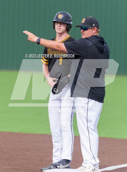 Thumbnail 1 in Alexander vs. Brennan (UIL 6A Bi-District Playoffs) photogallery.