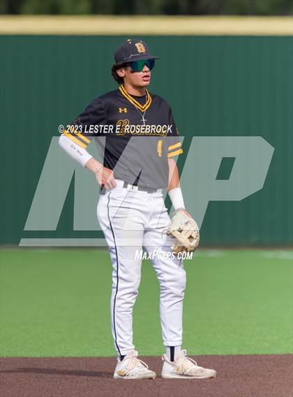 Thumbnail 3 in Alexander vs. Brennan (UIL 6A Bi-District Playoffs) photogallery.