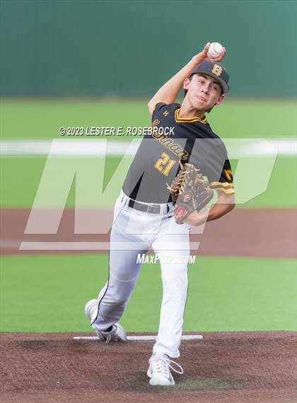 Thumbnail 2 in Alexander vs. Brennan (UIL 6A Bi-District Playoffs) photogallery.