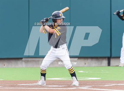 Thumbnail 1 in Alexander vs. Brennan (UIL 6A Bi-District Playoffs) photogallery.
