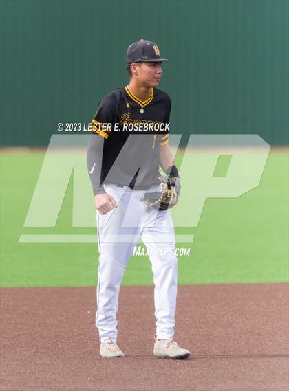 Thumbnail 2 in Alexander vs. Brennan (UIL 6A Bi-District Playoffs) photogallery.