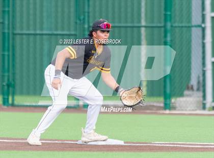 Thumbnail 1 in Alexander vs. Brennan (UIL 6A Bi-District Playoffs) photogallery.