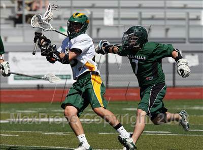 Thumbnail 3 in De La Salle vs. San Ramon Valley (CIF NCS Final) photogallery.
