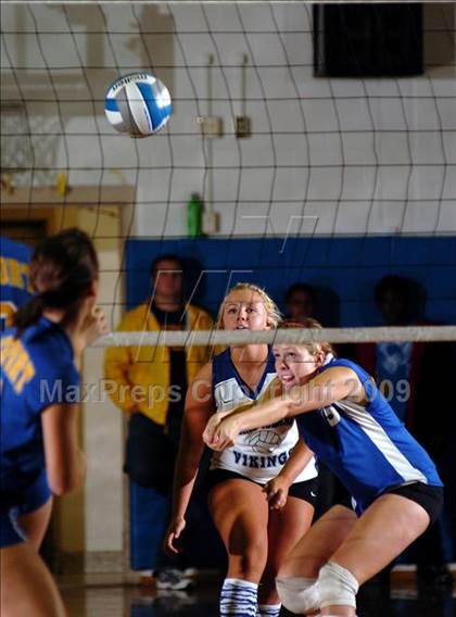 Thumbnail 2 in Grand Island vs. Lockport photogallery.
