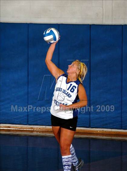 Thumbnail 3 in Grand Island vs. Lockport photogallery.