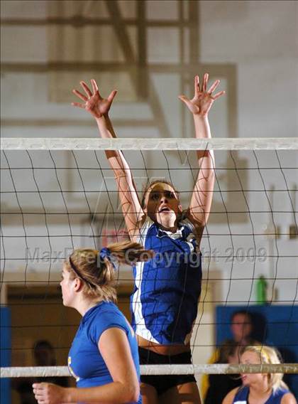 Thumbnail 1 in Grand Island vs. Lockport photogallery.
