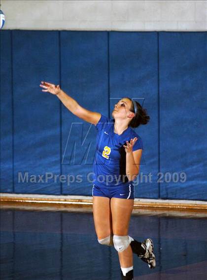Thumbnail 2 in Grand Island vs. Lockport photogallery.