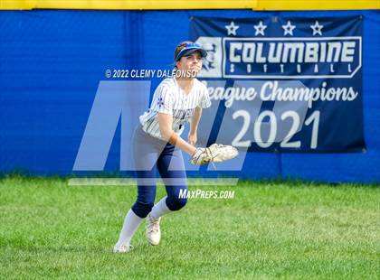 Thumbnail 2 in Golden @ Columbine photogallery.