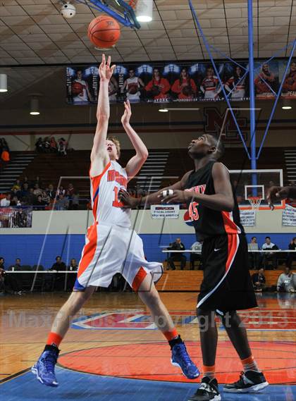Thumbnail 1 in Marshall County vs Hopkinsville (Marshall County Hoopfest) photogallery.