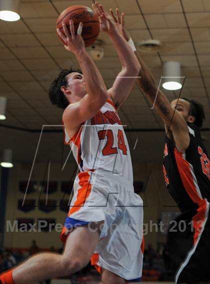 Thumbnail 1 in Marshall County vs Hopkinsville (Marshall County Hoopfest) photogallery.