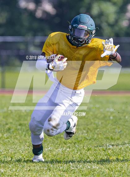 Thumbnail 3 in Bay Shore vs William Floyd Scrimmage photogallery.