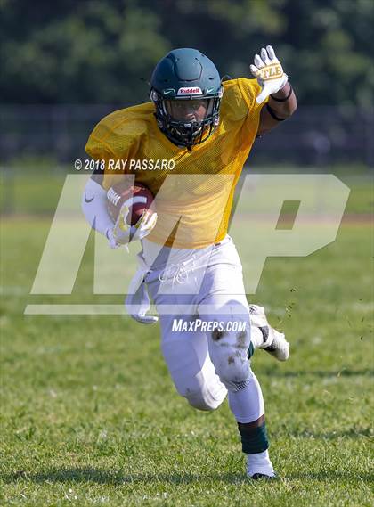 Thumbnail 2 in Bay Shore vs William Floyd Scrimmage photogallery.