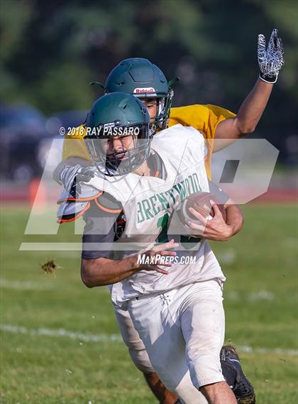 Thumbnail 3 in Bay Shore vs William Floyd Scrimmage photogallery.