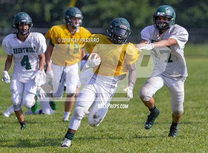 Thumbnail 3 in Bay Shore vs William Floyd Scrimmage photogallery.
