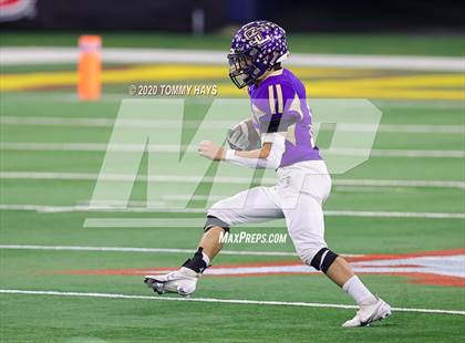 Thumbnail 2 in May vs. Sterling City (UIL Class 1A Division 1 State Final) photogallery.