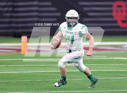 Thumbnail 1 in May vs. Sterling City (UIL Class 1A Division 1 State Final) photogallery.