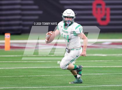 Thumbnail 2 in May vs. Sterling City (UIL Class 1A Division 1 State Final) photogallery.