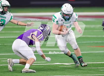 Thumbnail 3 in May vs. Sterling City (UIL Class 1A Division 1 State Final) photogallery.