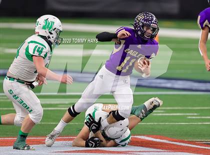 Thumbnail 2 in May vs. Sterling City (UIL Class 1A Division 1 State Final) photogallery.