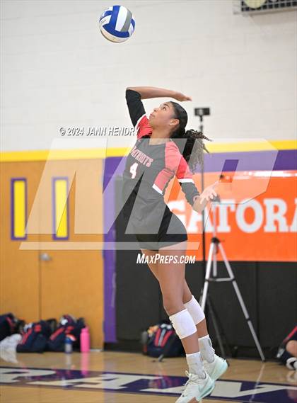 Thumbnail 3 in Sierra Canyon vs. Carrollwood Day (Durango Fall Classic) photogallery.