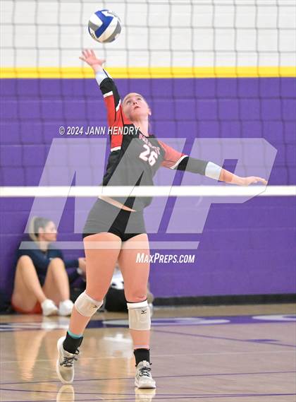 Thumbnail 2 in Sierra Canyon vs. Carrollwood Day (Durango Fall Classic) photogallery.