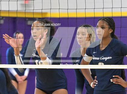Thumbnail 1 in Sierra Canyon vs. Carrollwood Day (Durango Fall Classic) photogallery.