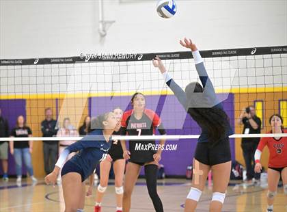 Thumbnail 2 in Sierra Canyon vs. Carrollwood Day (Durango Fall Classic) photogallery.
