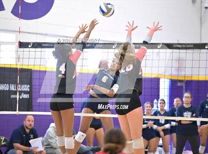 Thumbnail 2 in Sierra Canyon vs. Carrollwood Day (Durango Fall Classic) photogallery.
