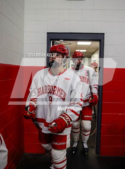Thumbnail 2 in Hingham vs Braintree (MIAA Division 1 Sweet 16) photogallery.