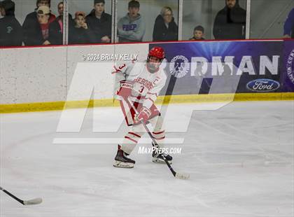 Thumbnail 1 in Hingham vs Braintree (MIAA Division 1 Sweet 16) photogallery.