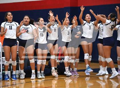 Thumbnail 2 in Kamehameha Kapalama vs. Ontario Christian (Durango Fall Classic) photogallery.