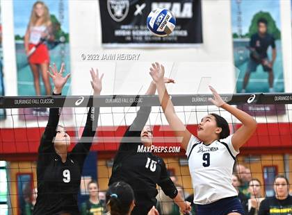Thumbnail 2 in Kamehameha Kapalama vs. Ontario Christian (Durango Fall Classic) photogallery.