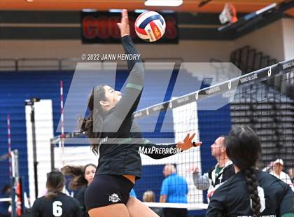 Thumbnail 1 in Kamehameha Kapalama vs. Ontario Christian (Durango Fall Classic) photogallery.