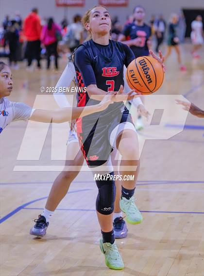 Thumbnail 3 in Lee County vs Lee (She Got Game Classic) photogallery.