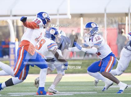 Thumbnail 1 in Cary-Grove vs. East St. Louis (IHSA Class 6A Final) photogallery.