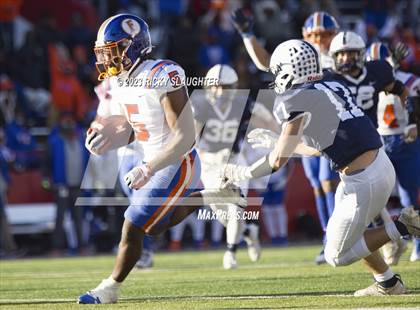 Thumbnail 1 in Cary-Grove vs. East St. Louis (IHSA Class 6A Final) photogallery.