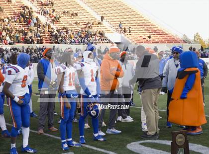 Thumbnail 1 in Cary-Grove vs. East St. Louis (IHSA Class 6A Final) photogallery.